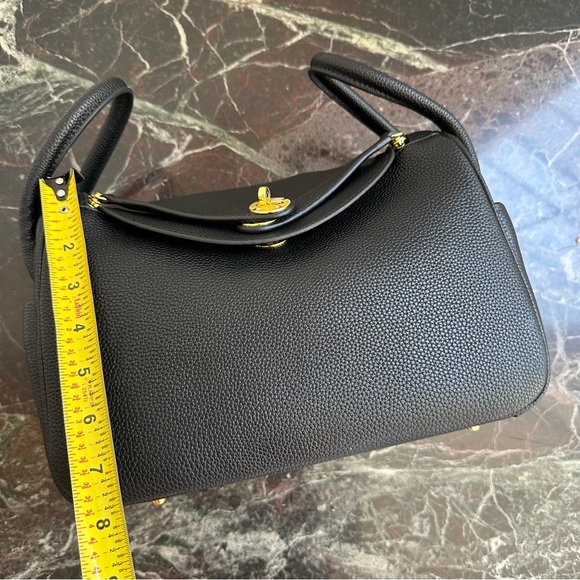 Fashion Leather Pillow bag Crossbody Bag Gold hardware - Picture 14 of 14